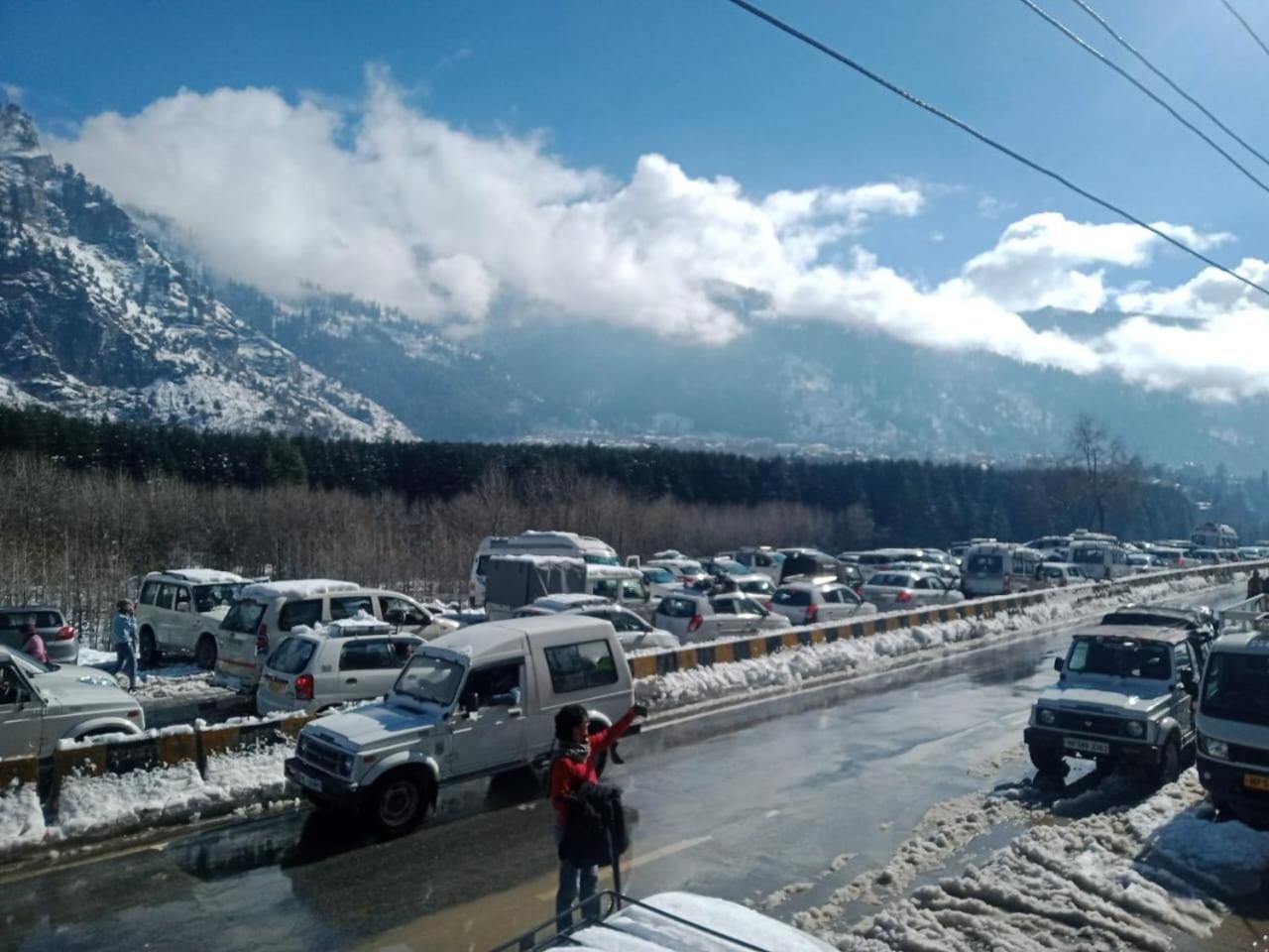 Hotel Neelam Manali Near Volvo Bus Stand Manali Exterior photo