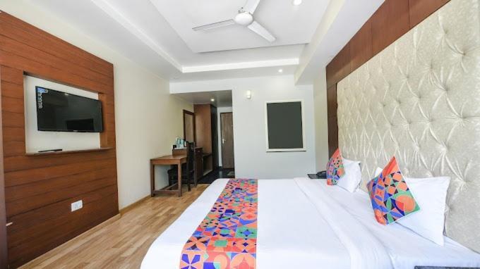 Hotel Neelam Manali Near Volvo Bus Stand Manali Exterior photo