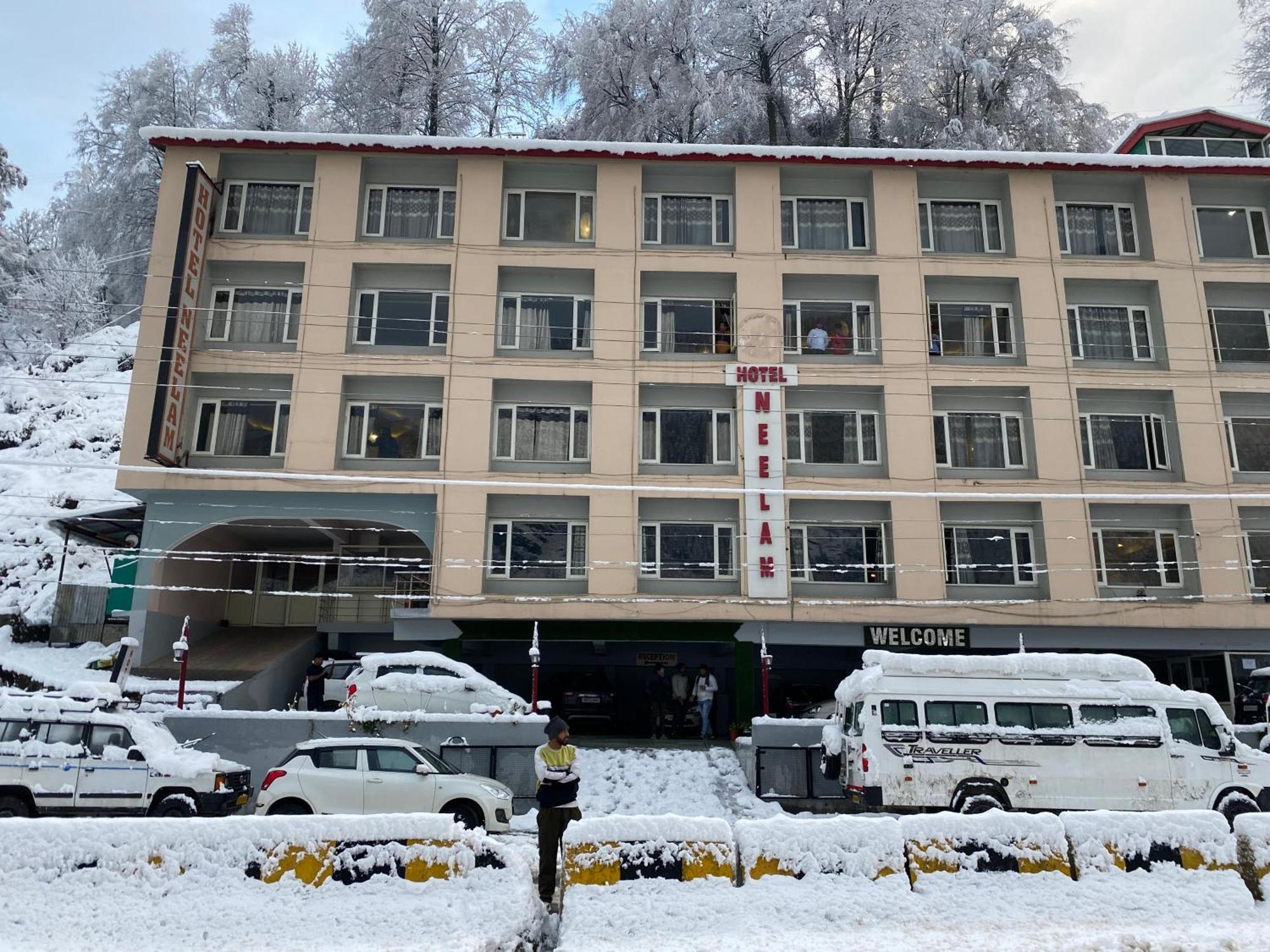 Hotel Neelam Manali Near Volvo Bus Stand Manali Exterior photo
